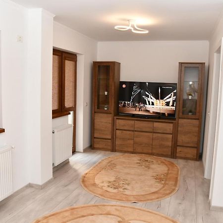 Toporasi Apartament Apartment Craiova Exterior photo